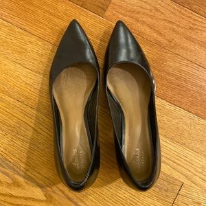 Clarks Artisan pointy black heels